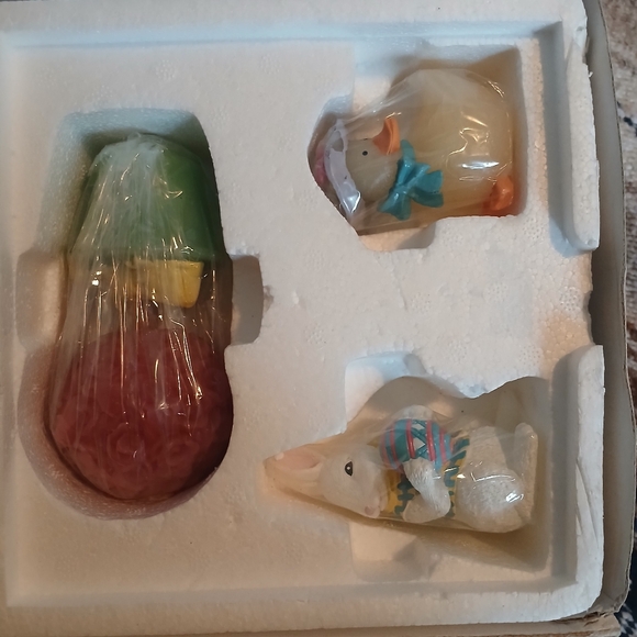 Avon Spring Candle Set - Picture 3 of 3